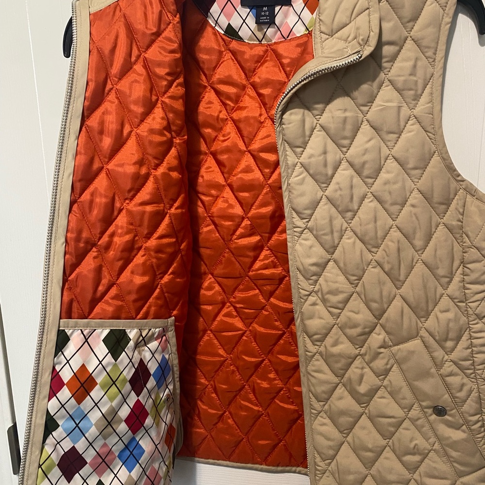 Lands End tan quilted vest. Size medium